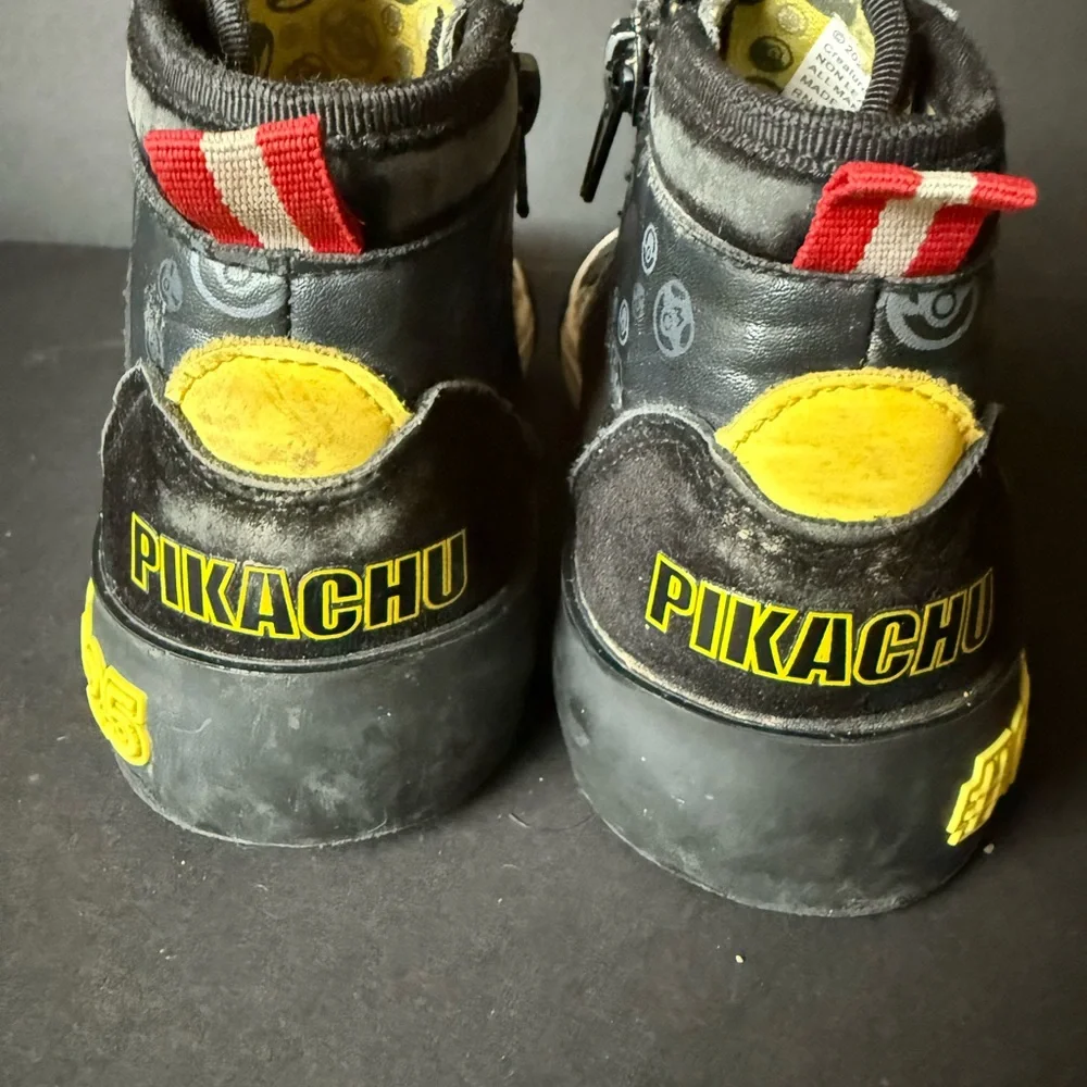 Pokemon Shoes with Pikachu Kids Size 9 - Picture 4 of 7